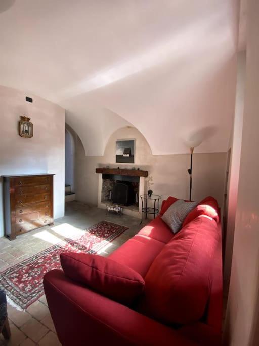 Iconic Italian Townhouse W Rooftop Terrace & Mountain View, Pigna Exterior foto