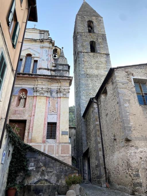 Iconic Italian Townhouse W Rooftop Terrace & Mountain View, Pigna Exterior foto